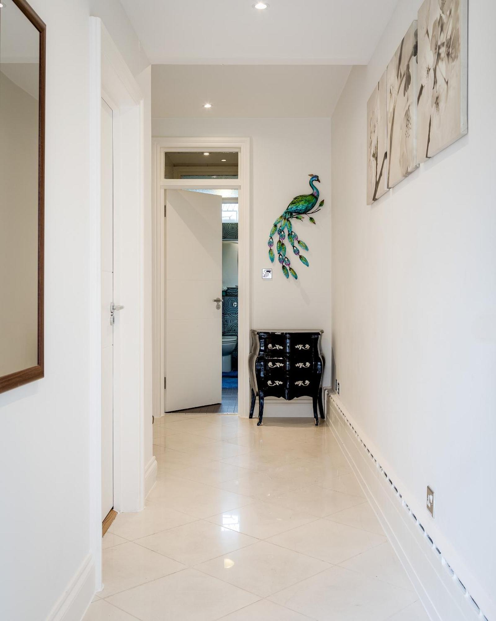 4-bedroom In Marble Arch *
